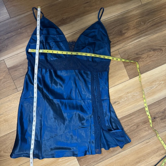 Frederick's of Hollywood Deep Blue Satin Chemise a babydoll Delphine large nwt - Picture 5 of 6